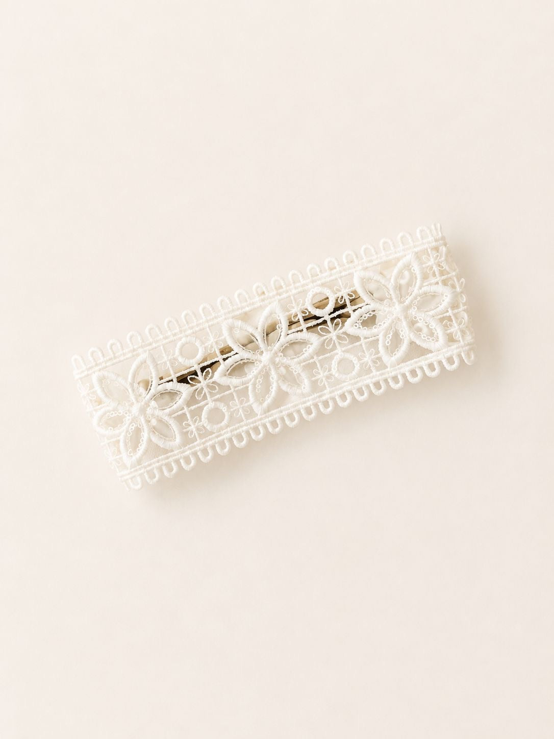 Petal Puff Laceband