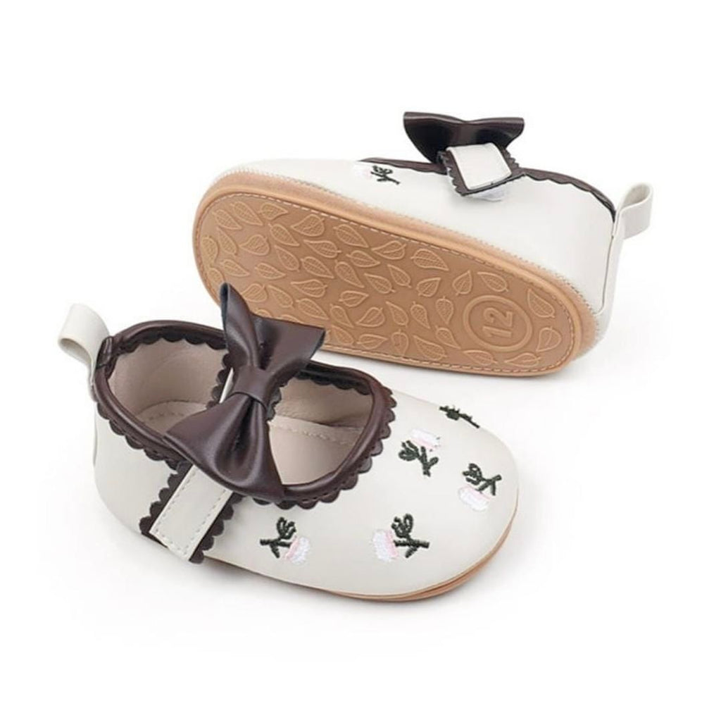 Embroided Bow Shoe